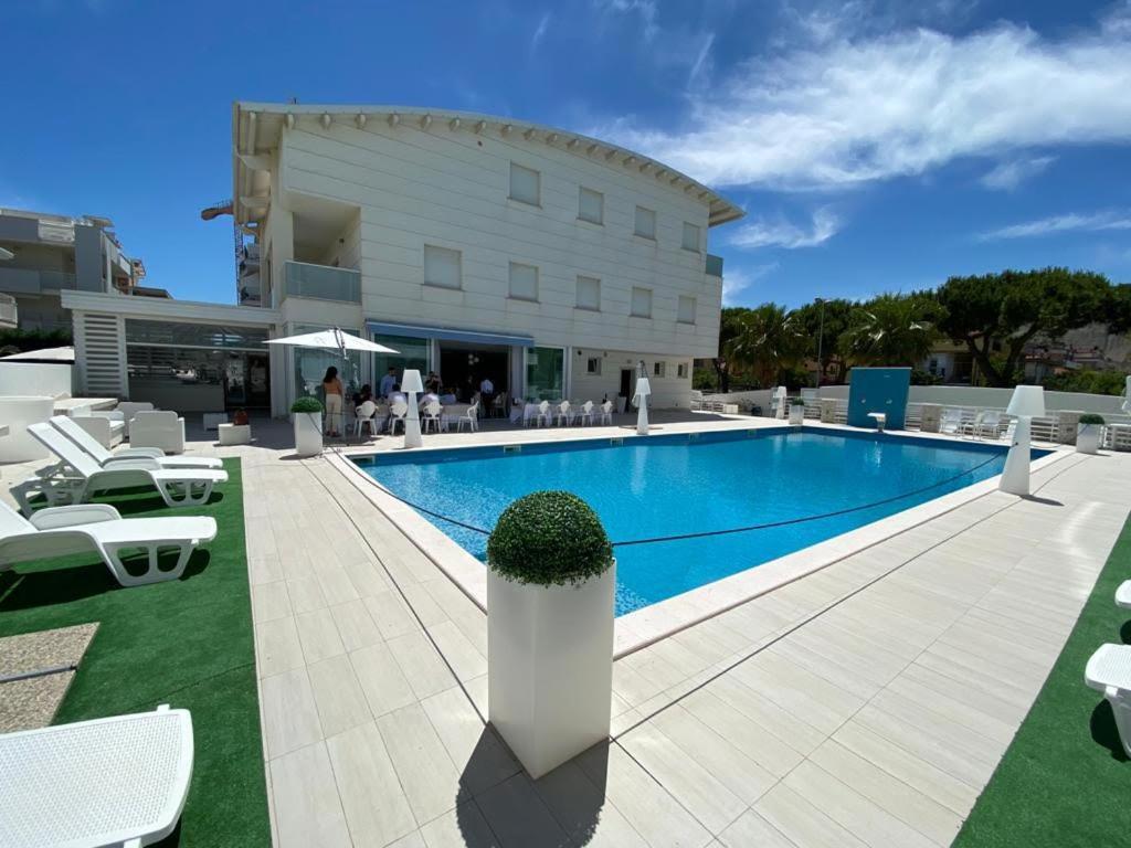 Elite Boutique Hotel Roseto Degli Abruzzi Zewnętrze zdjęcie